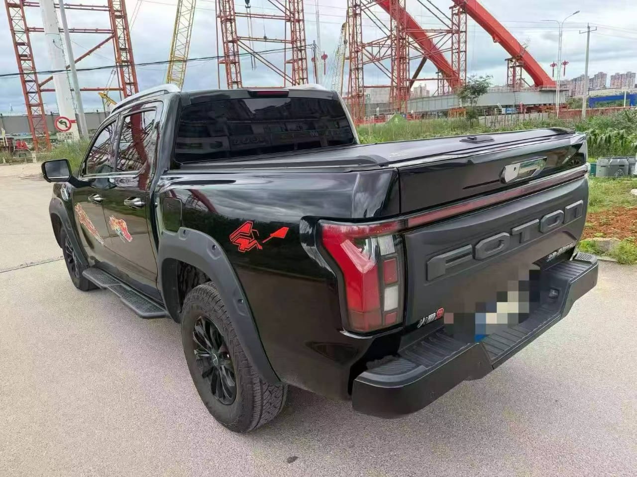 2024 Foton Tunland V9 2.0T 4x4 Diesel Pickup — Midnight Black